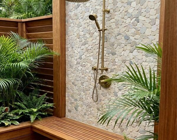 Outdoor Shower | Sandbar, Flat, Pebble - Havai'iano