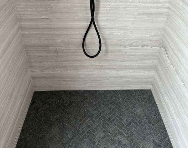 BATHROOM - SOLID LAVA GREY HERRINGBONE - HAVAIIANO