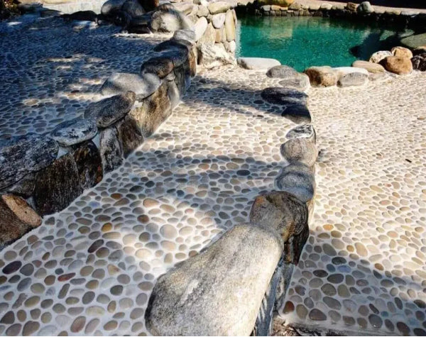 Bring a paradisiacal Hawaiian mosaic touch to your outdoor space!