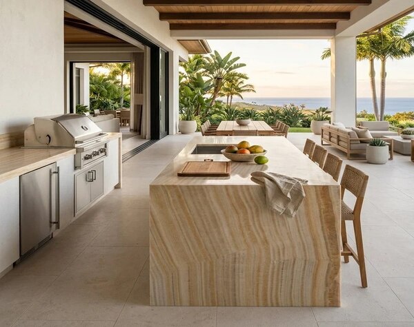 Outdoor Kitchen | Honey Onyx Polished