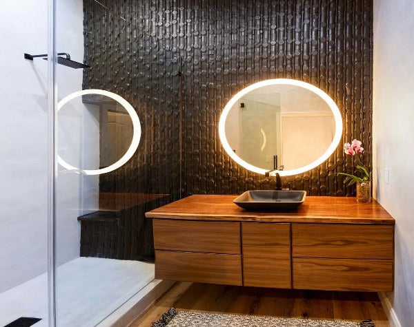 PURE BLACK CLADDING: BOLD CONTRAST FOR ELEGANT BATHROOMS