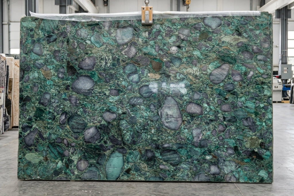 EMERALD GREEN Quartzite polished 2cm thick - Slab