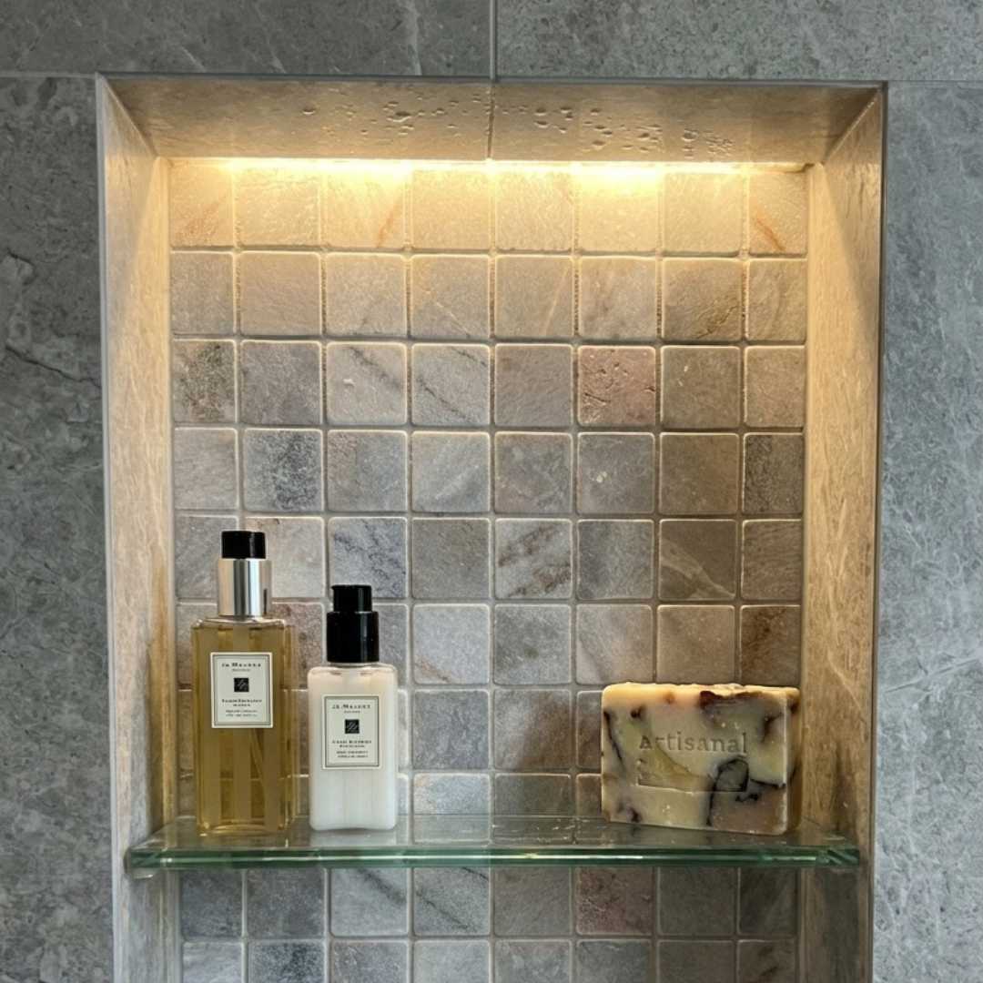 BIANCO VENUS, SQUARES 2X2 - 12" x 12" - (1 SF/PC)