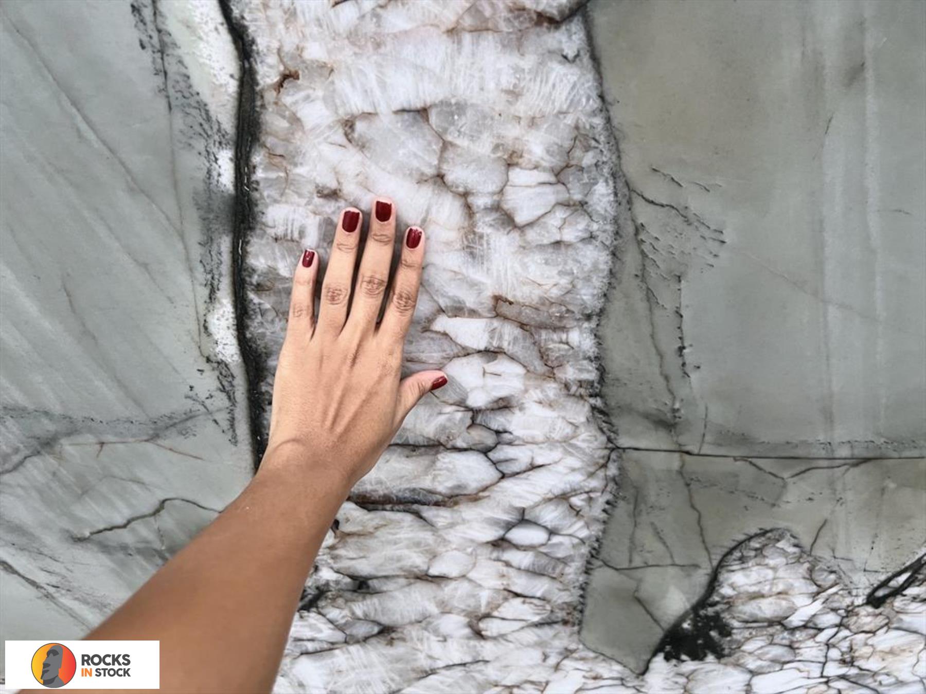 AQUAMARINE CRYSTAL Quartzite polished 3cm thick - Slab