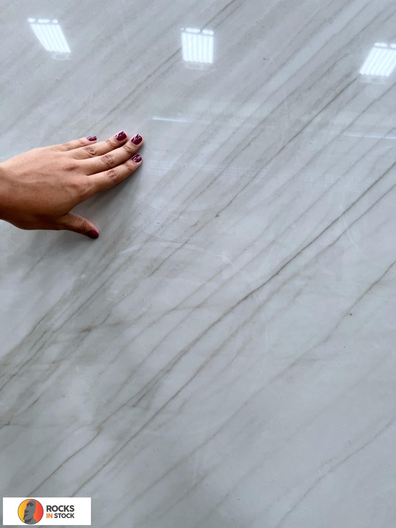 BIANCO SUPERIORE Quartzite polished 2cm thick - Slab