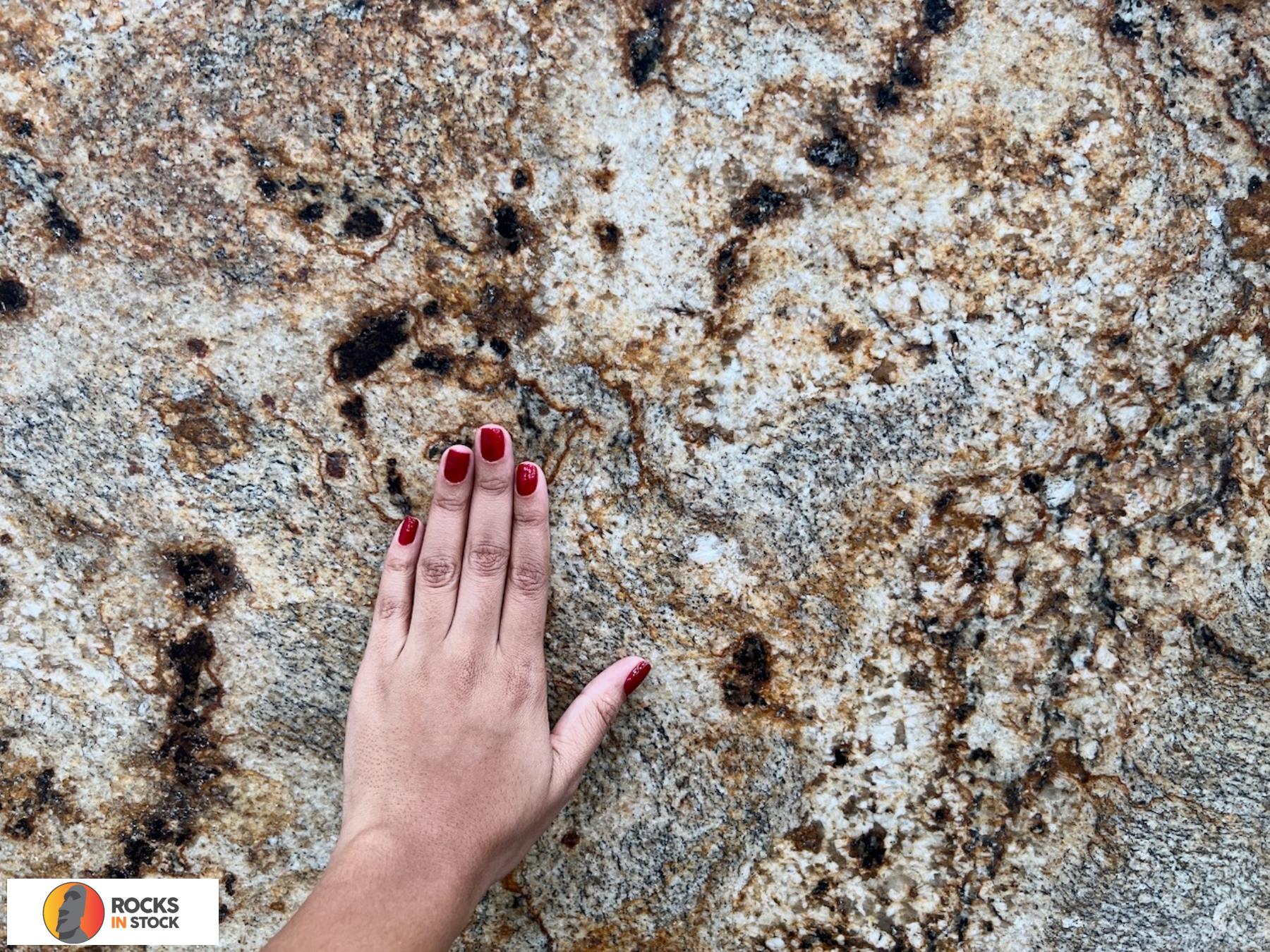 GOLDEN CRYSTAL Granite leather 3cm thick - Slab