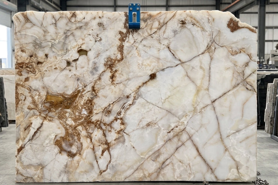 WHITE TERRANOVA Onyx polished 2cm thick - Slab