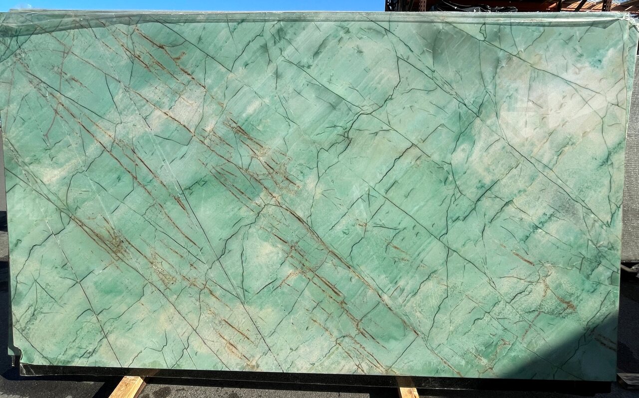 Verona Green quartzite polished 2 cm thick - Slab Series