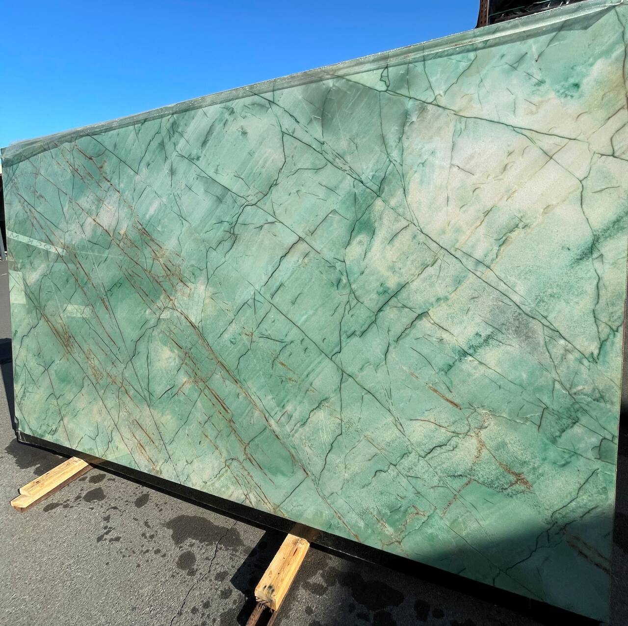 Verona Green quartzite polished 2 cm thick - Slab Series