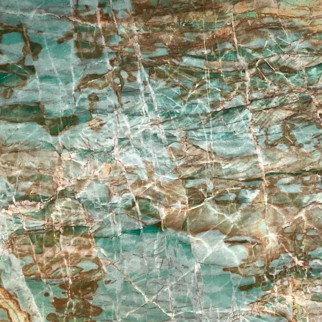 SAUIPE Quartzite polished 2cm thick - Slab