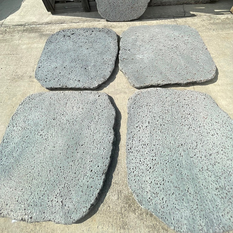 PUKA LAVA GREY - ROUND RANDOM EDGE, Basalt tumbled - 24" diameter & up 1 1/2" Paver (4 SF/PC)