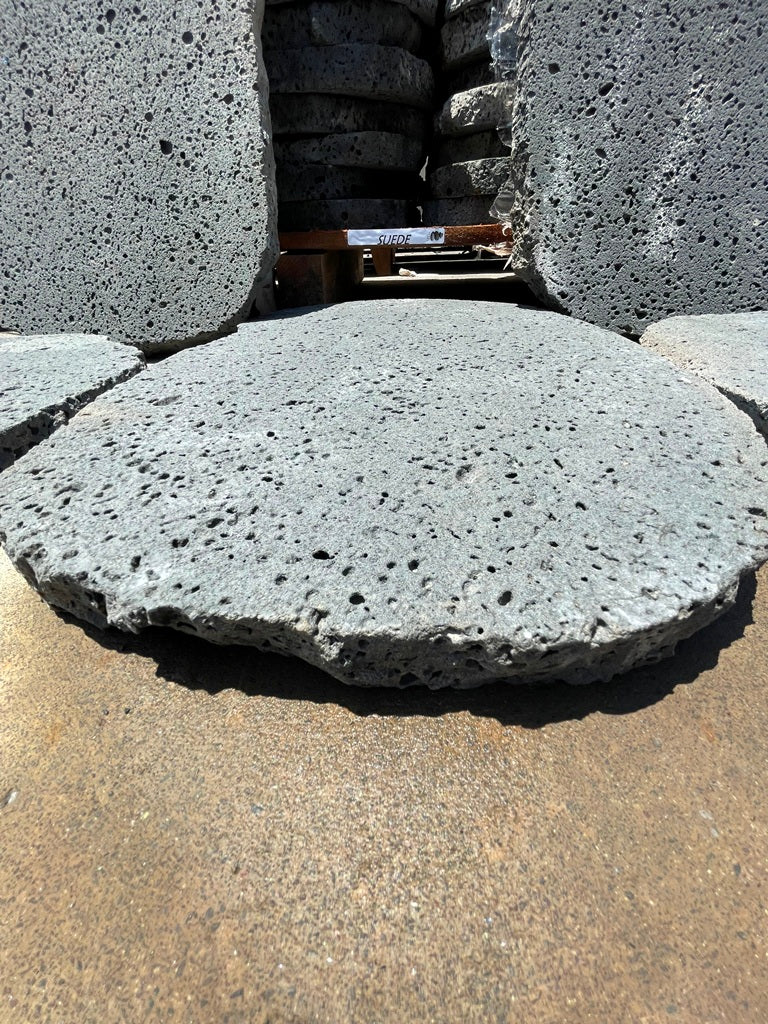 PUKA LAVA GREY - OVAL RANDOM EDGE, Basalt suede - 24" x 16" x 1 1/2" Paver (2.66 SF/PC)