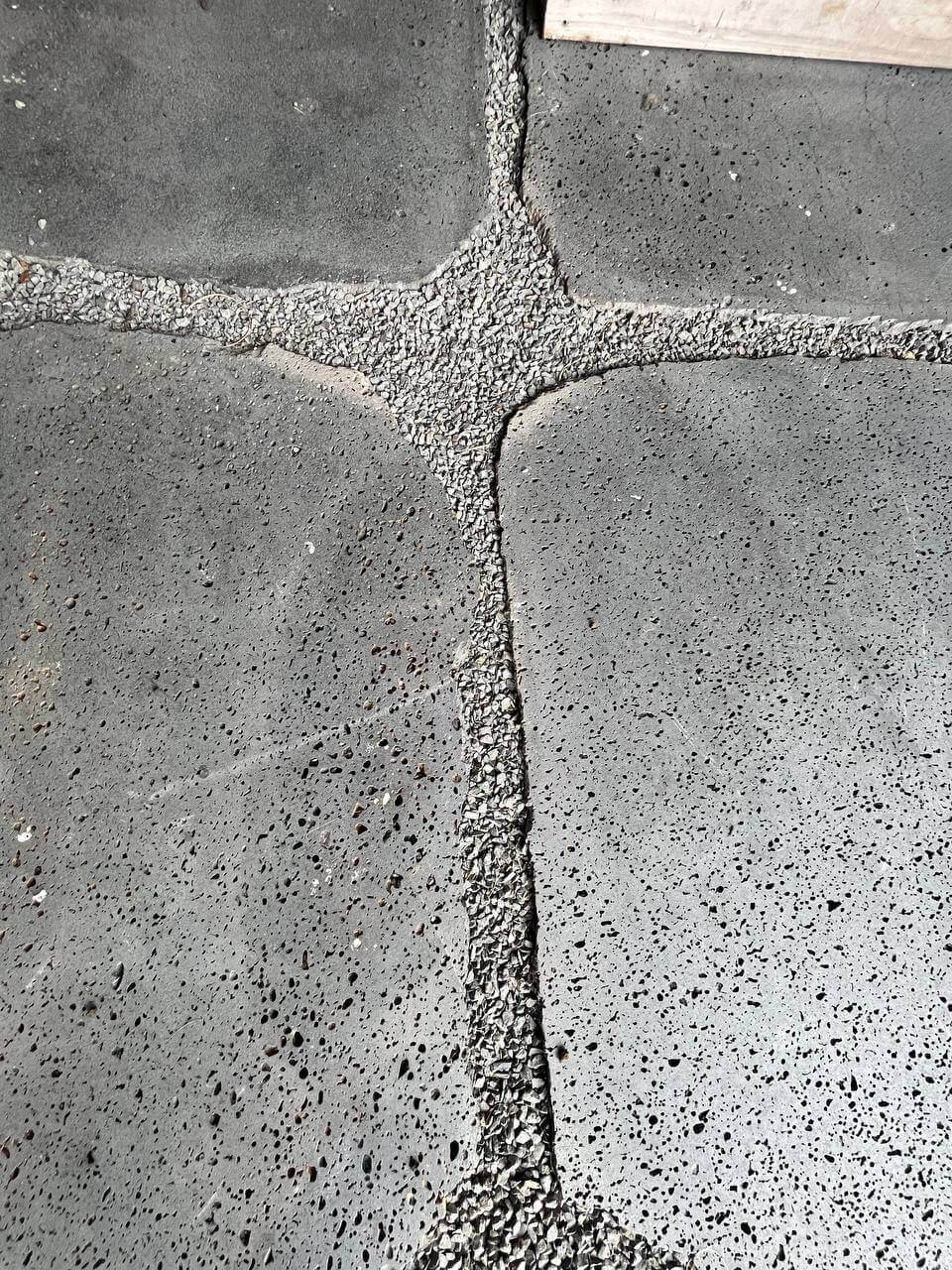 Puka Lava Grey Rectangle Random Edge Paver & Flagstone - Rocks in Stock
