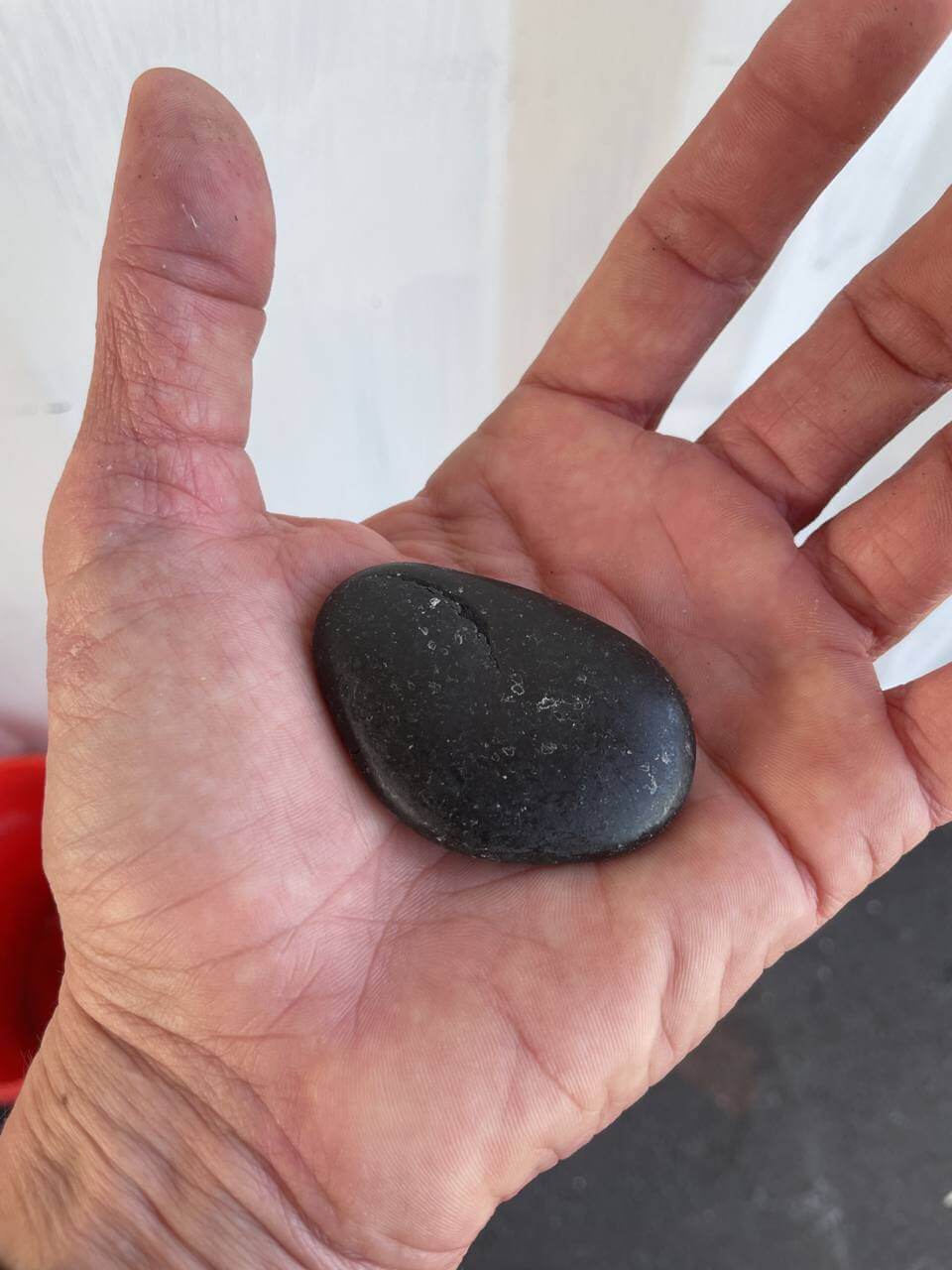 Black Sand Natural Tumbled Garden Pebbles Havaiiano - Rocks in Stock