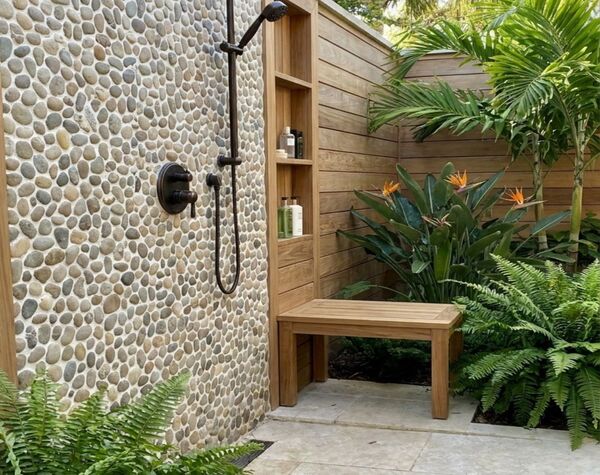 Outdoor Shower | Canyon Blend, Cloud, Pebble - Havai'iano