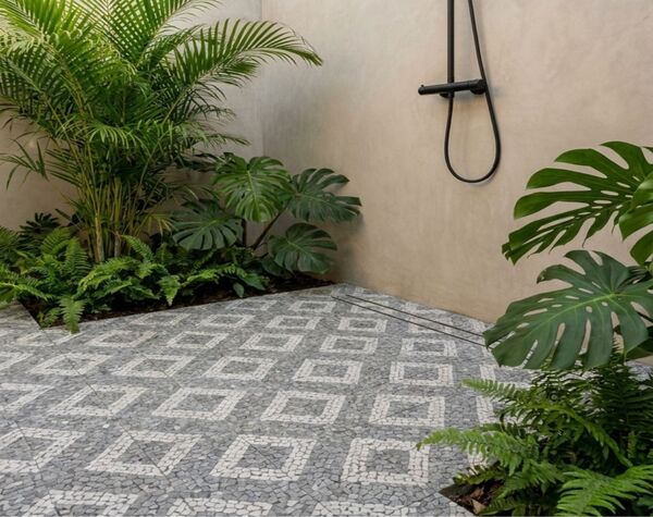 Outside Shower | Roma Night, Multi Pattern Tile, Random - Havai'iano