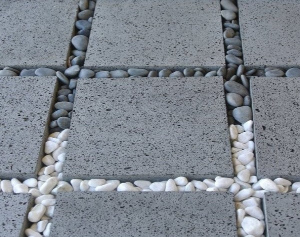 GARDEN PEBBLES - SNOW FLAKE NATURAL TUMBLED