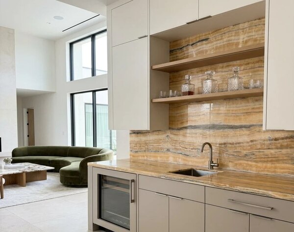 Kitchen | Cappuccino Vein Cut Onyx Polished
