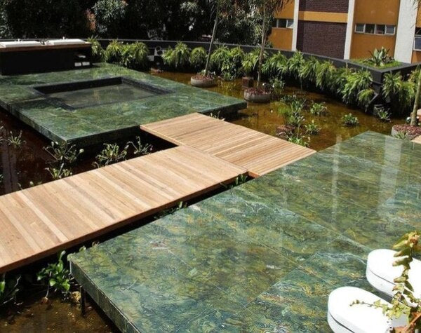 Courtyard | Vitoria Regia Quartzite polished