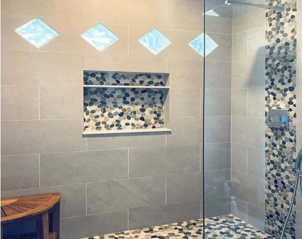 BATHROOM WITH NATURAL SOUL: CHARM OF PEBBLE SALT & PEPPER!