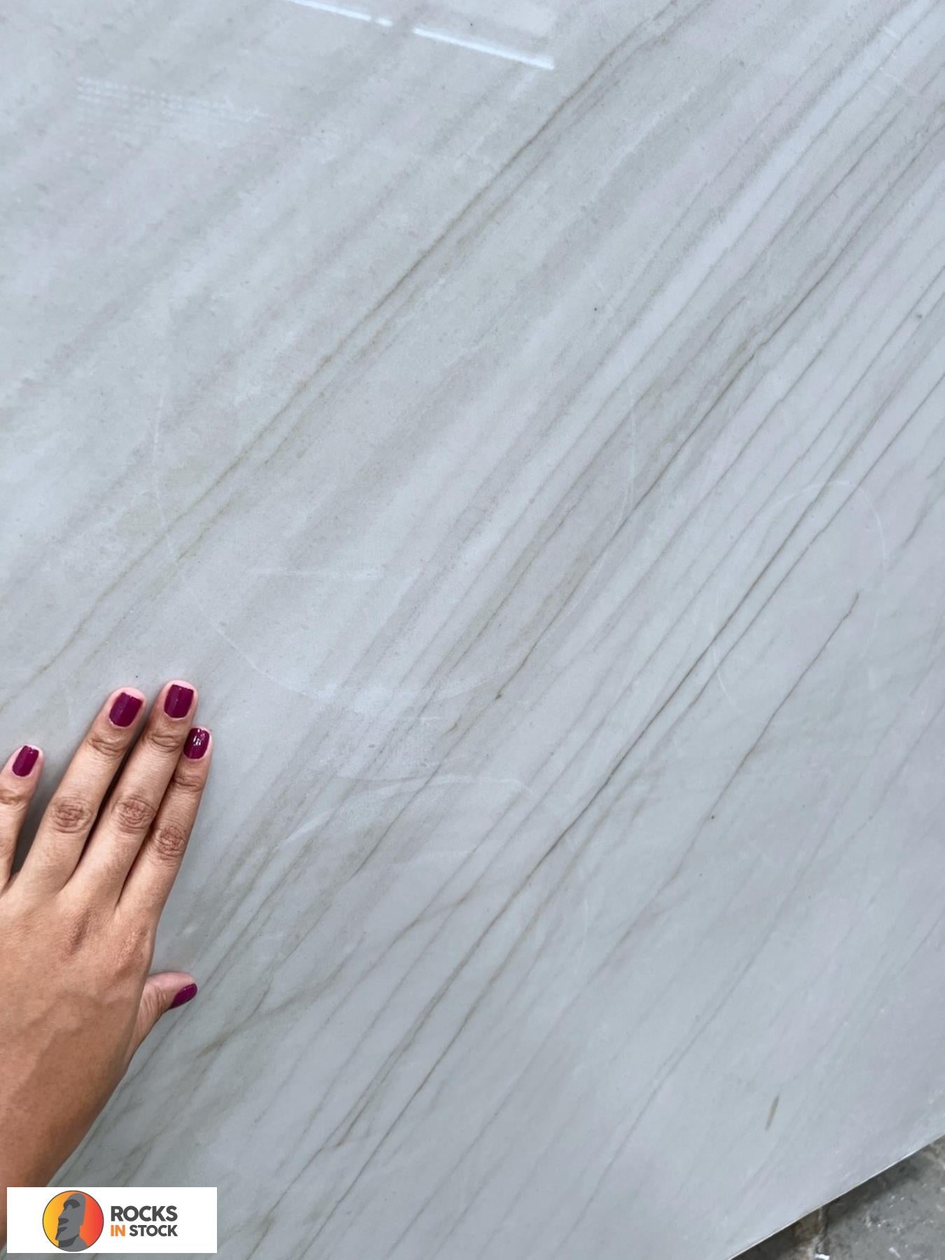 BIANCO SUPERIORE Quartzite polished 2cm thick - Slab