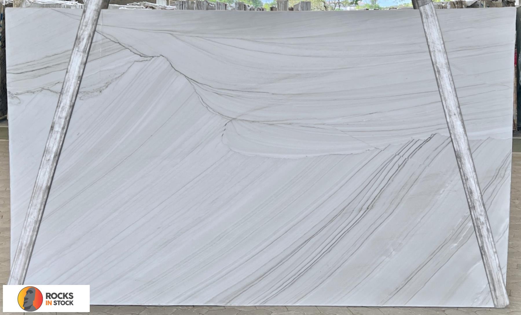 BIANCO SUPERIORE Quartzite polished 2cm thick - Slab
