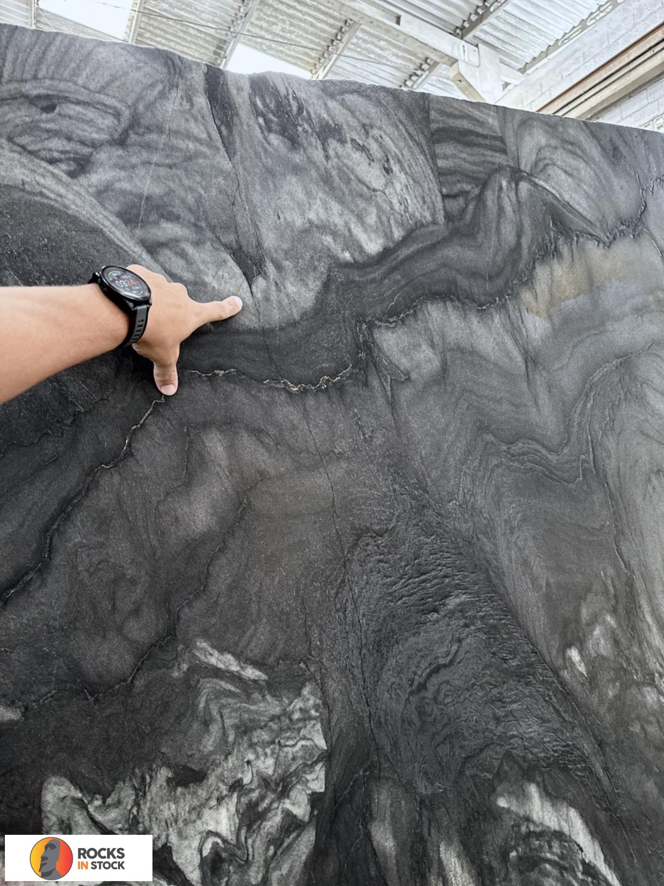 BLACK RAJ Quartzite leather 2cm thick - Slab