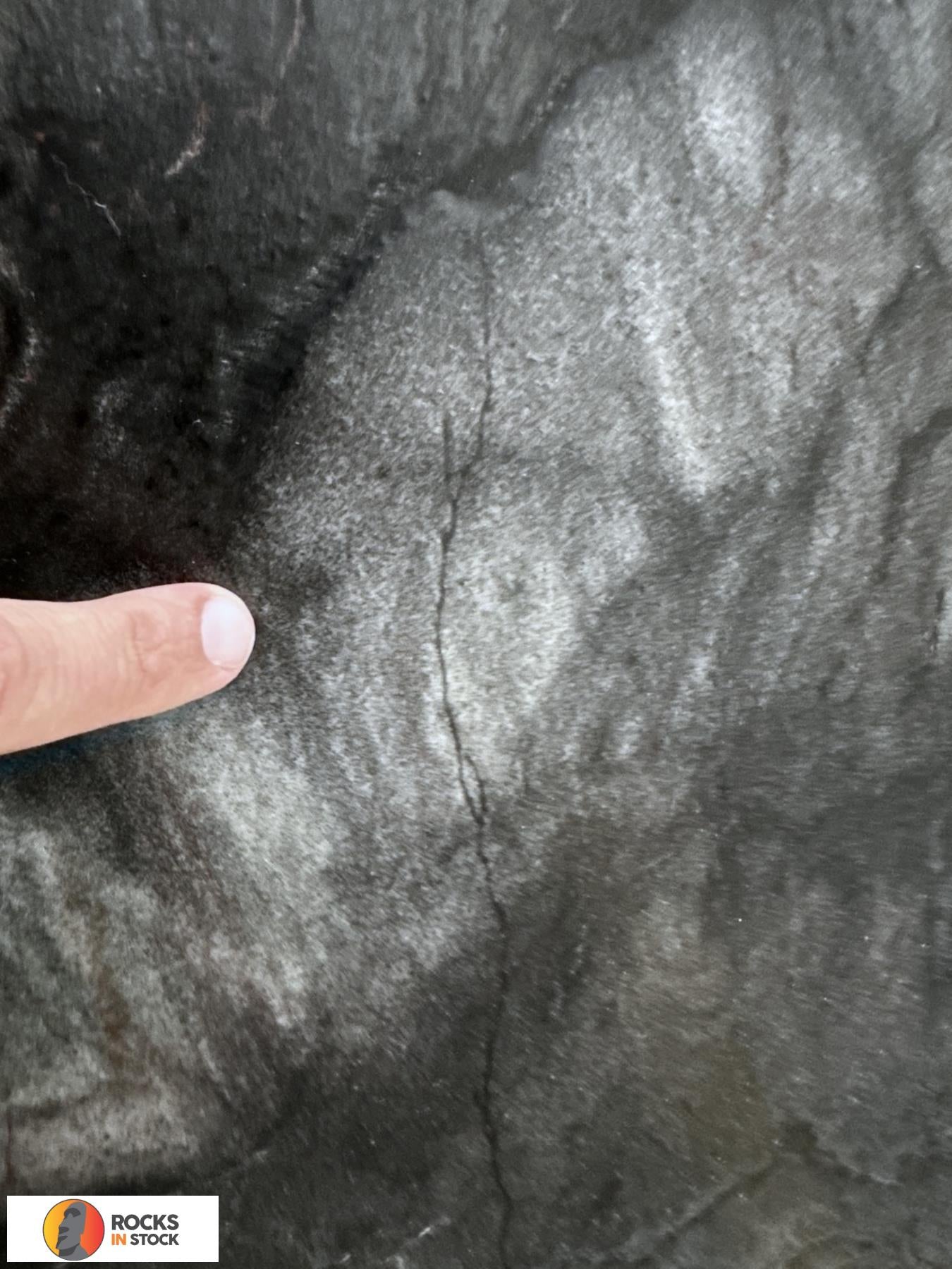 BLACK RAJ Quartzite leather 2cm thick - Slab