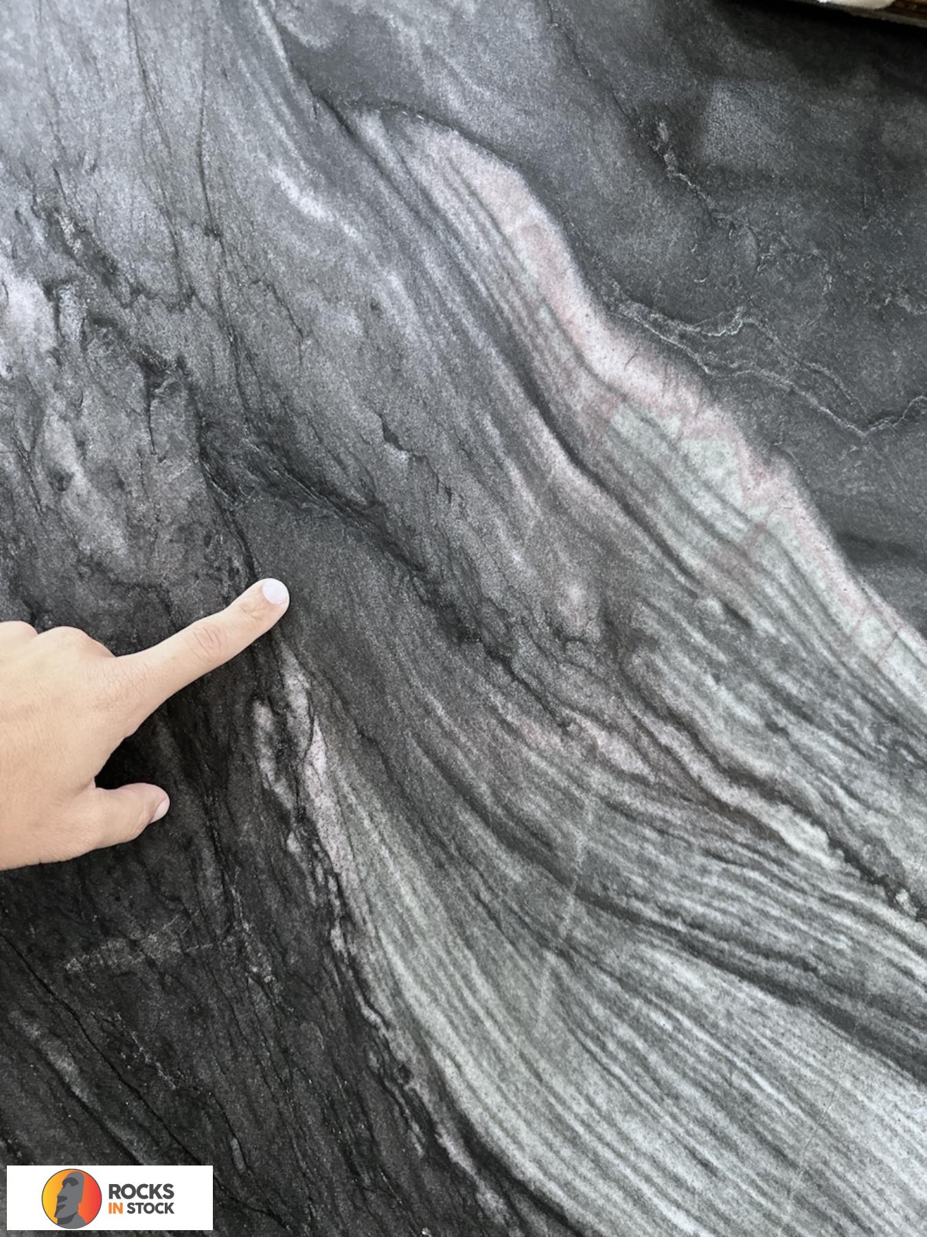 BLACK RAJ Quartzite leather 2cm thick - Slab