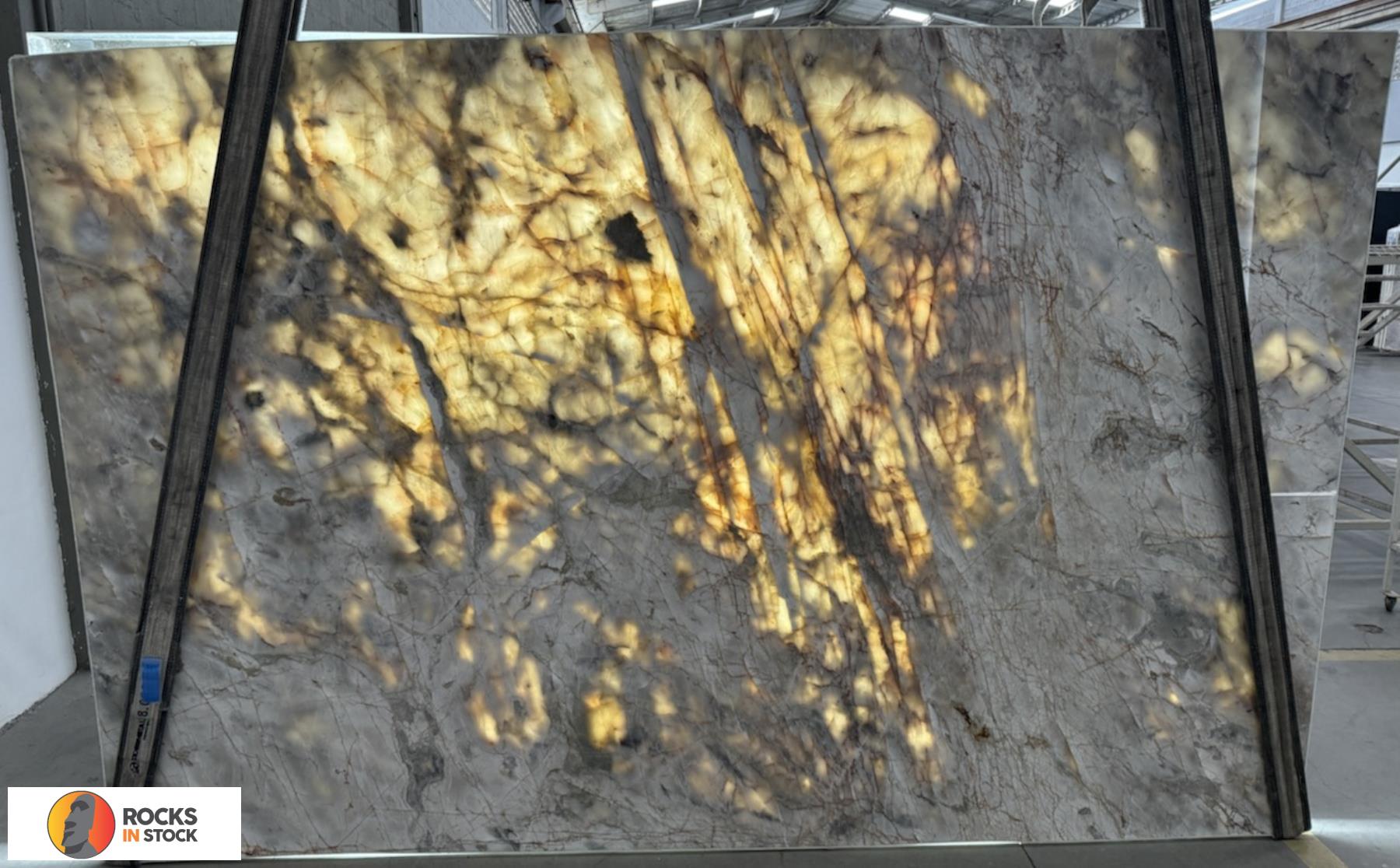 CRISTAL LAKE Quartzite polished 3cm thick - Slab