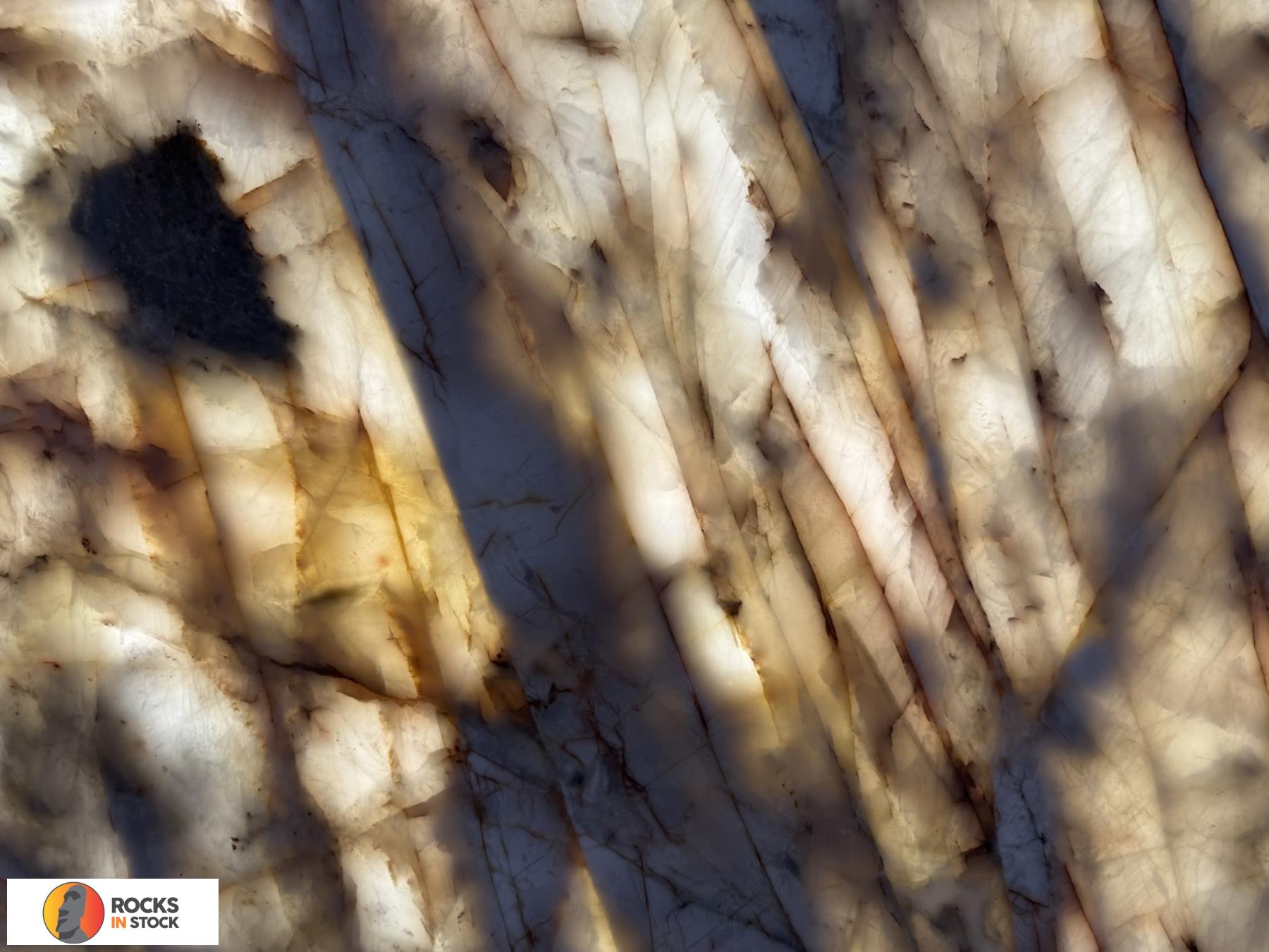 CRISTAL LAKE Quartzite polished 3cm thick - Slab