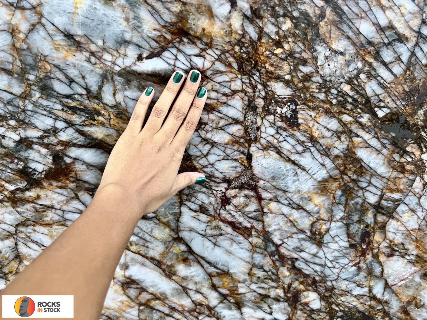 CRISTALLO AZZURE Quartzite polished 3cm thick - Slab