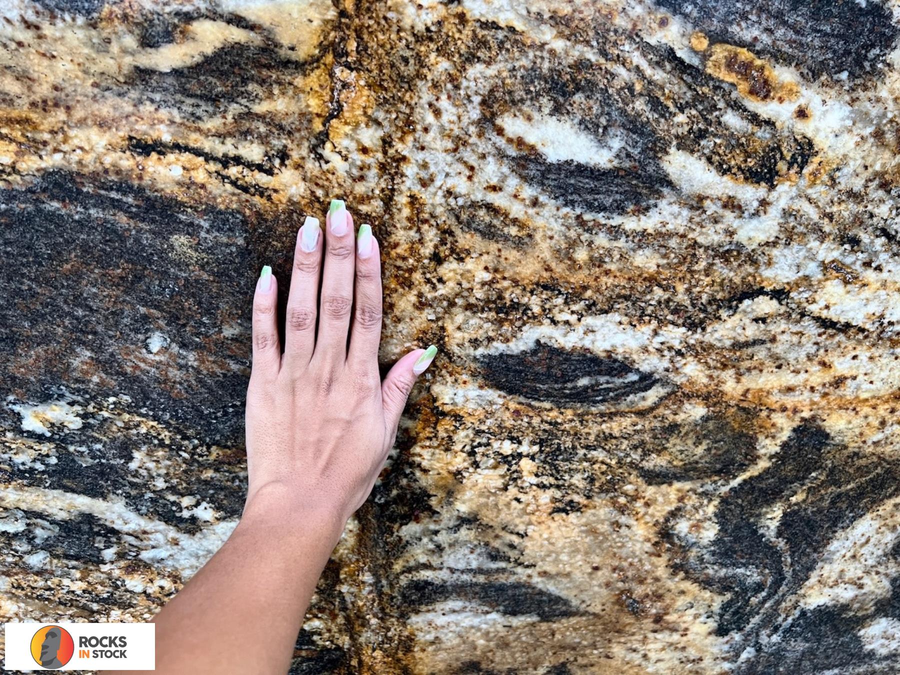 GOLDEN THUNDER Granite polished 2cm thick - Slab