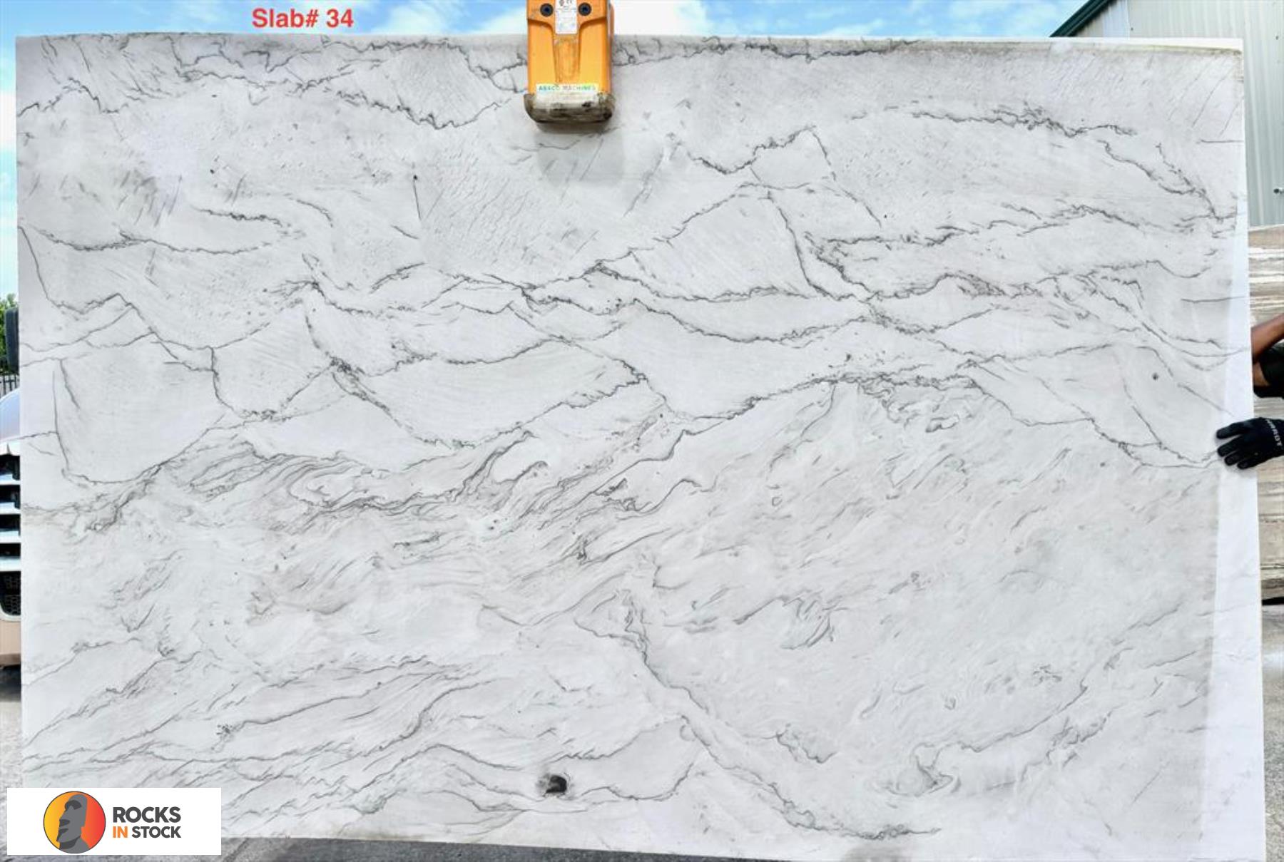 MUSTANG WHITE Quartzite polished 3cm thick - Slab