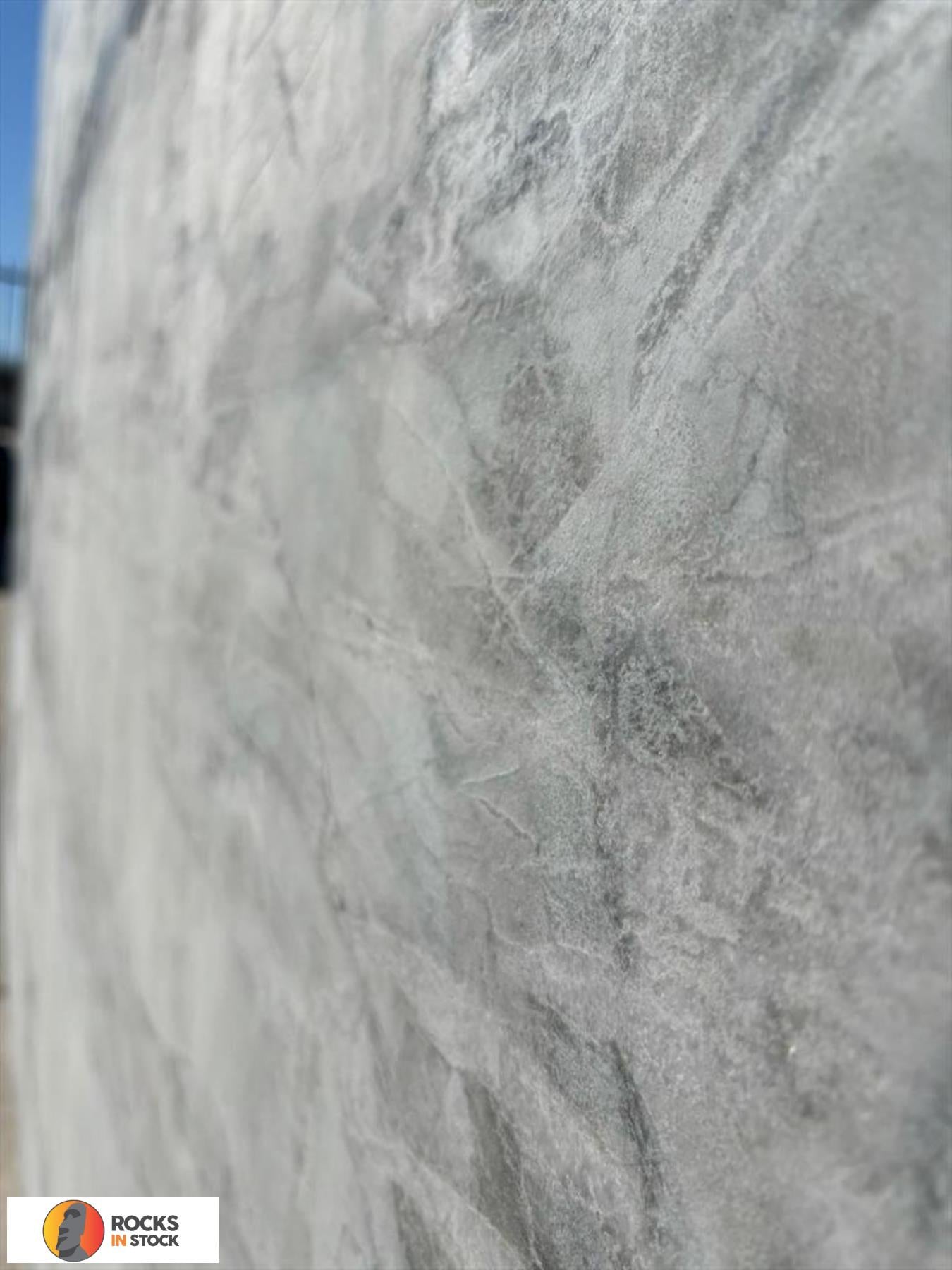 NUAGE Quartzite leather 3cm thick - Slab