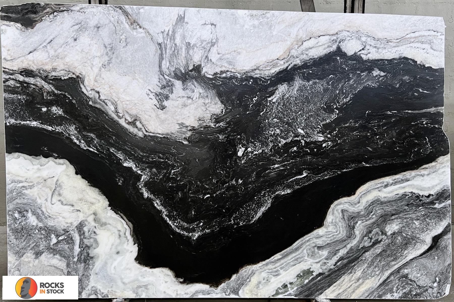 NUVOLE Dolomite leather 3cm thick - Slab