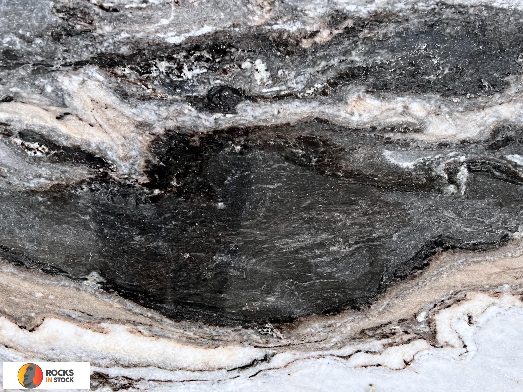 NUVOLE Dolomite polished 2cm thick - Slab