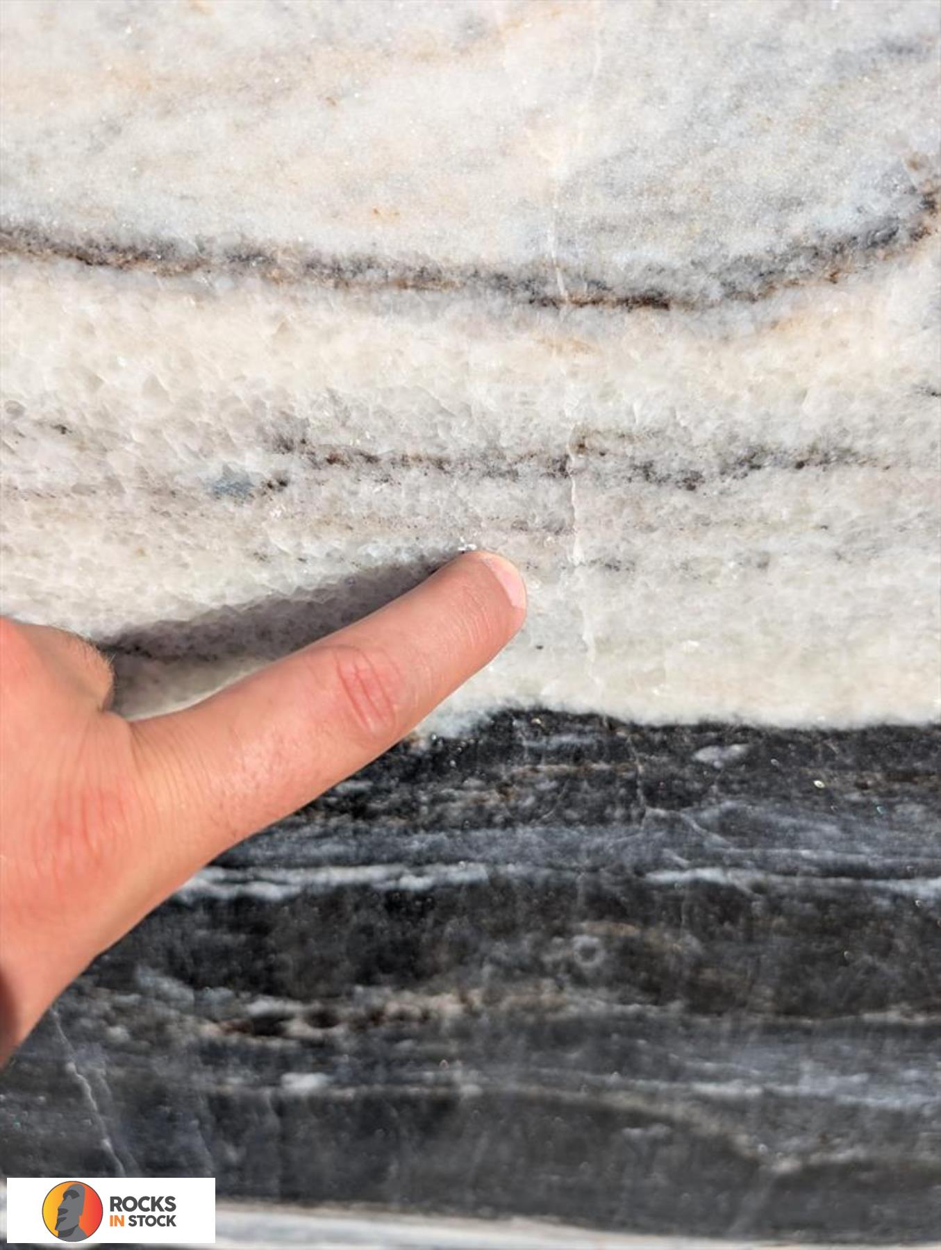 NUVOLE Dolomite polished 3cm thick - Slab