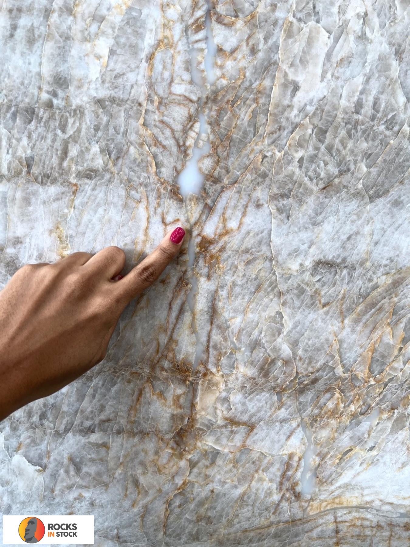 PERLA BIANCO Quartzite leather 2cm thick - Slab