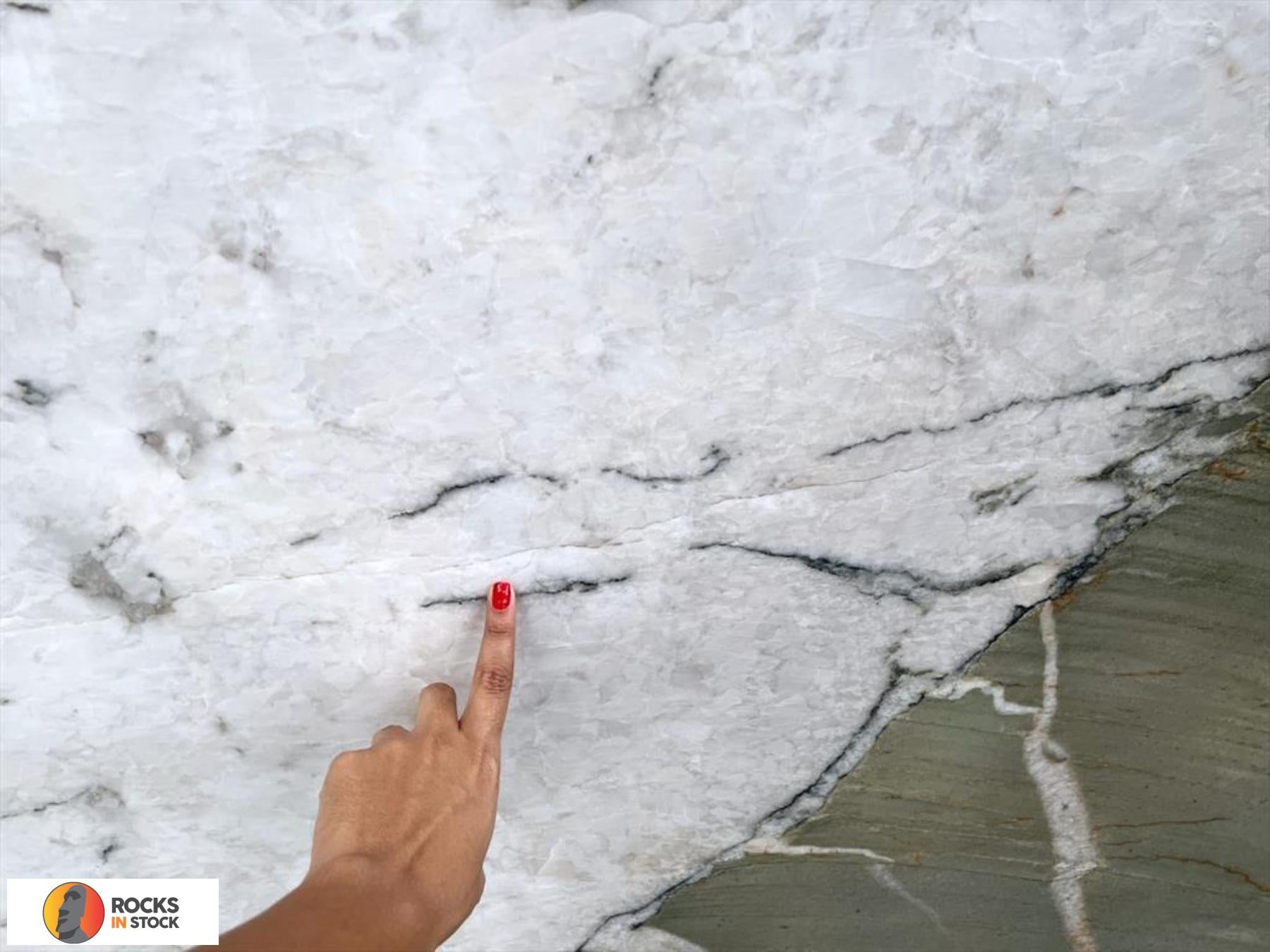 RAGGIO D`LUNA Quartzite polished 3cm thick - Slab