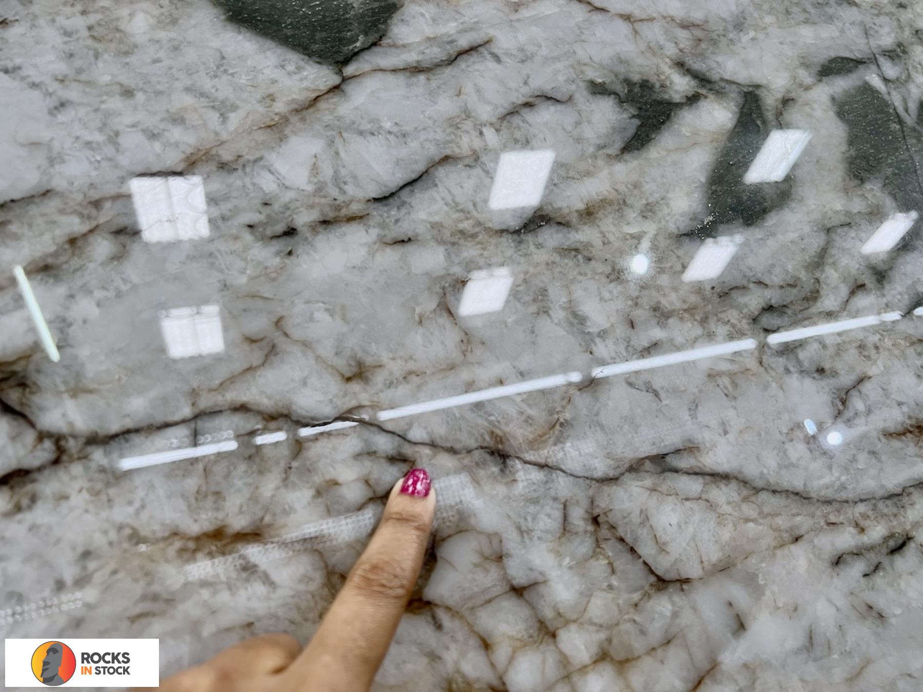 VIVALDI CRYSTAL Quartzite polished 3cm thick - Slab