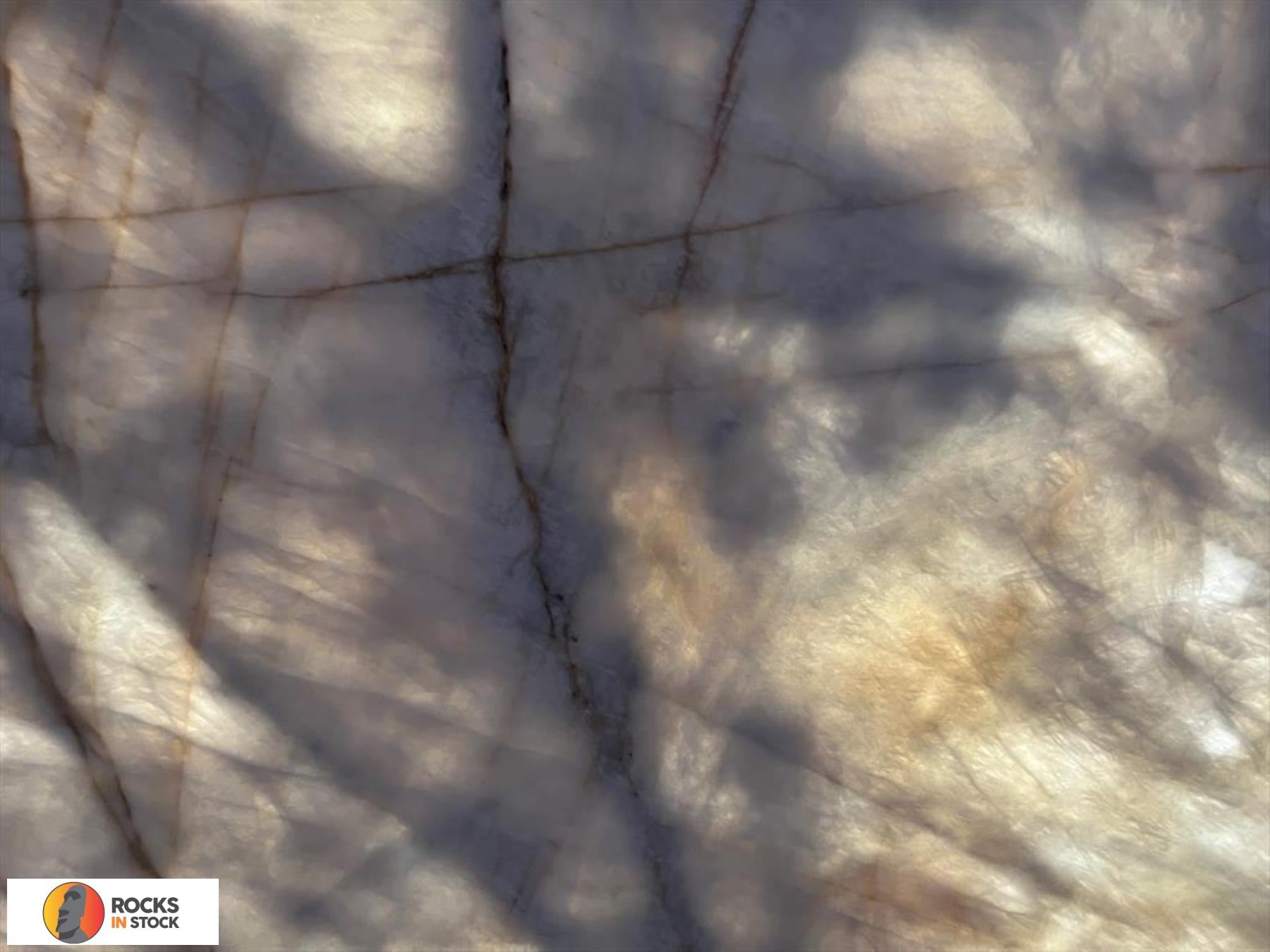 CRISTALLO Quartzite polished 3cm thick - Slab