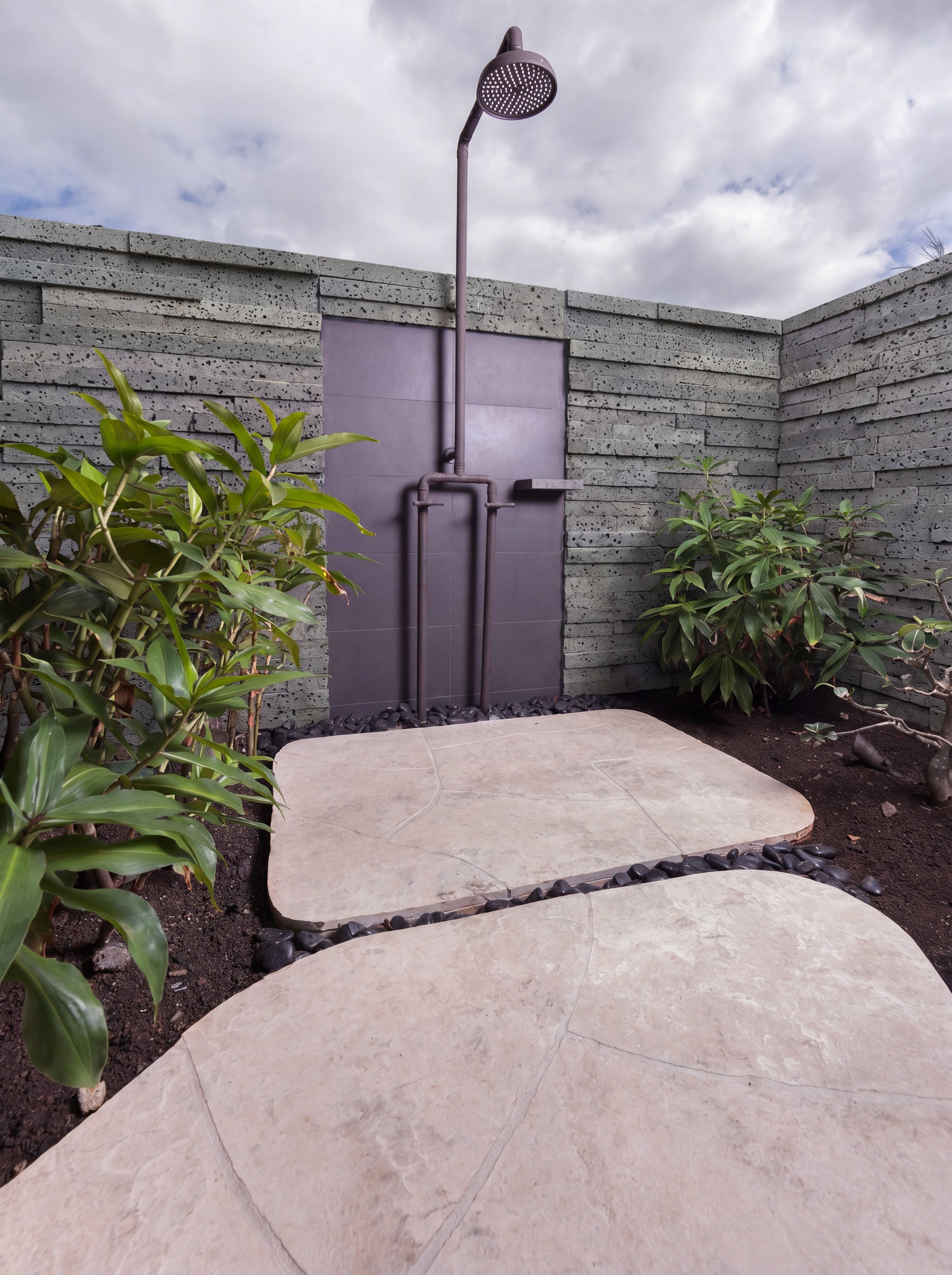 PUKA LAVA GREY Basalt honed ledger, Wall Veneer - Vulcano