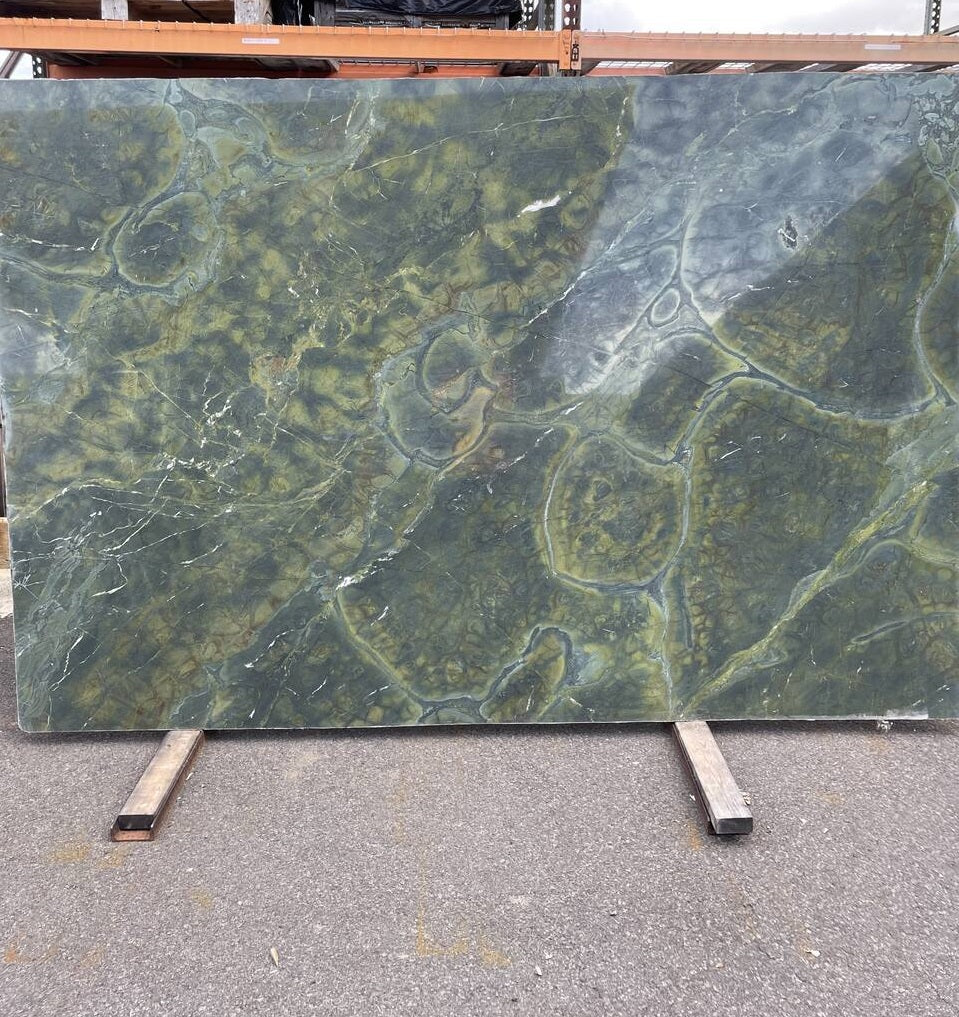 Vitoria Regia Quartzite polished 2cm thick Slab - Rocks in Stock