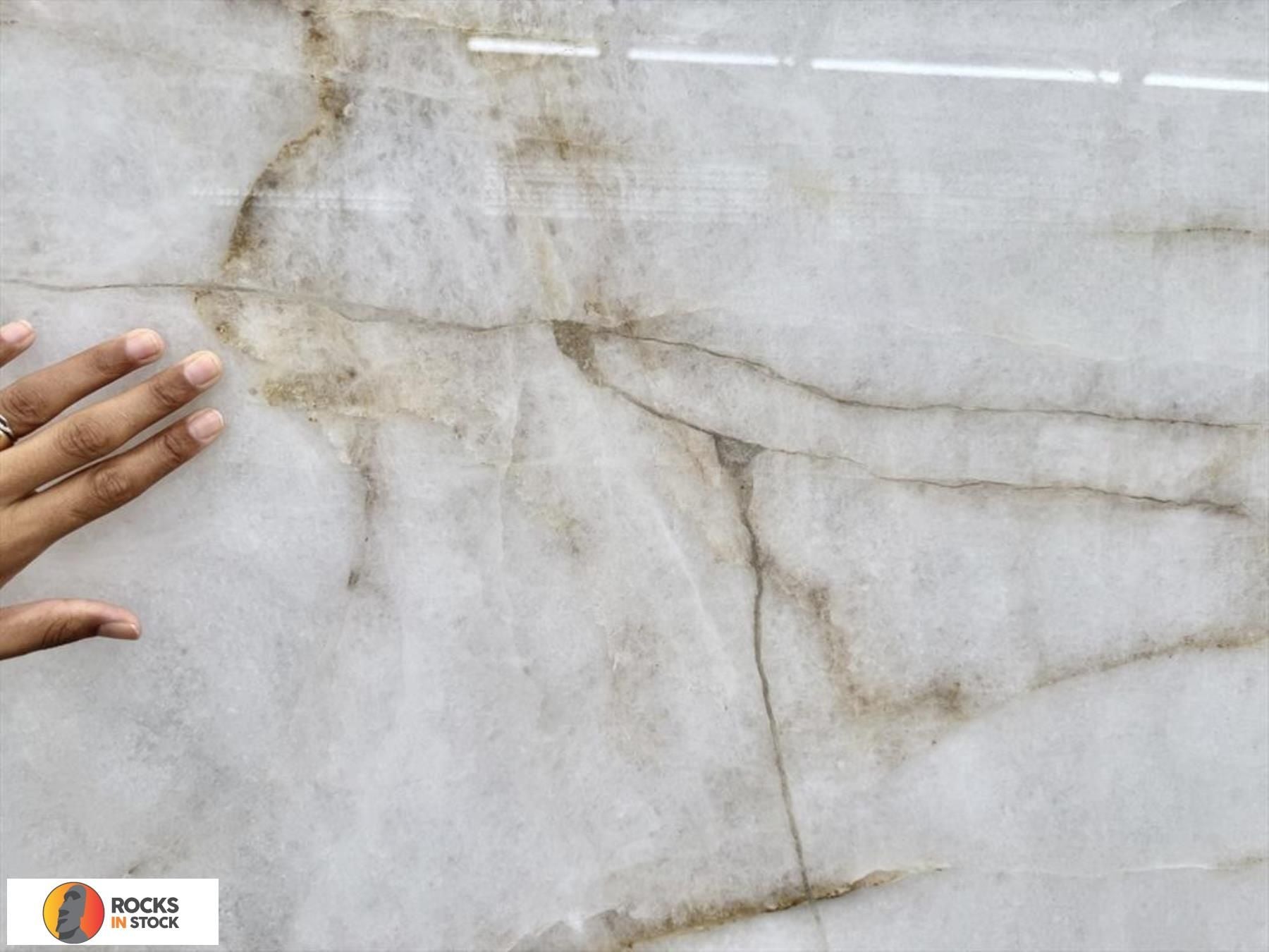 CRISTALLO MAGNIFICUS Quartzite polished 3cm thick - Slab