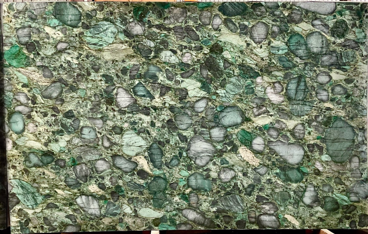 EMERALD GREEN Quartzite polished 2cm thick - Slab