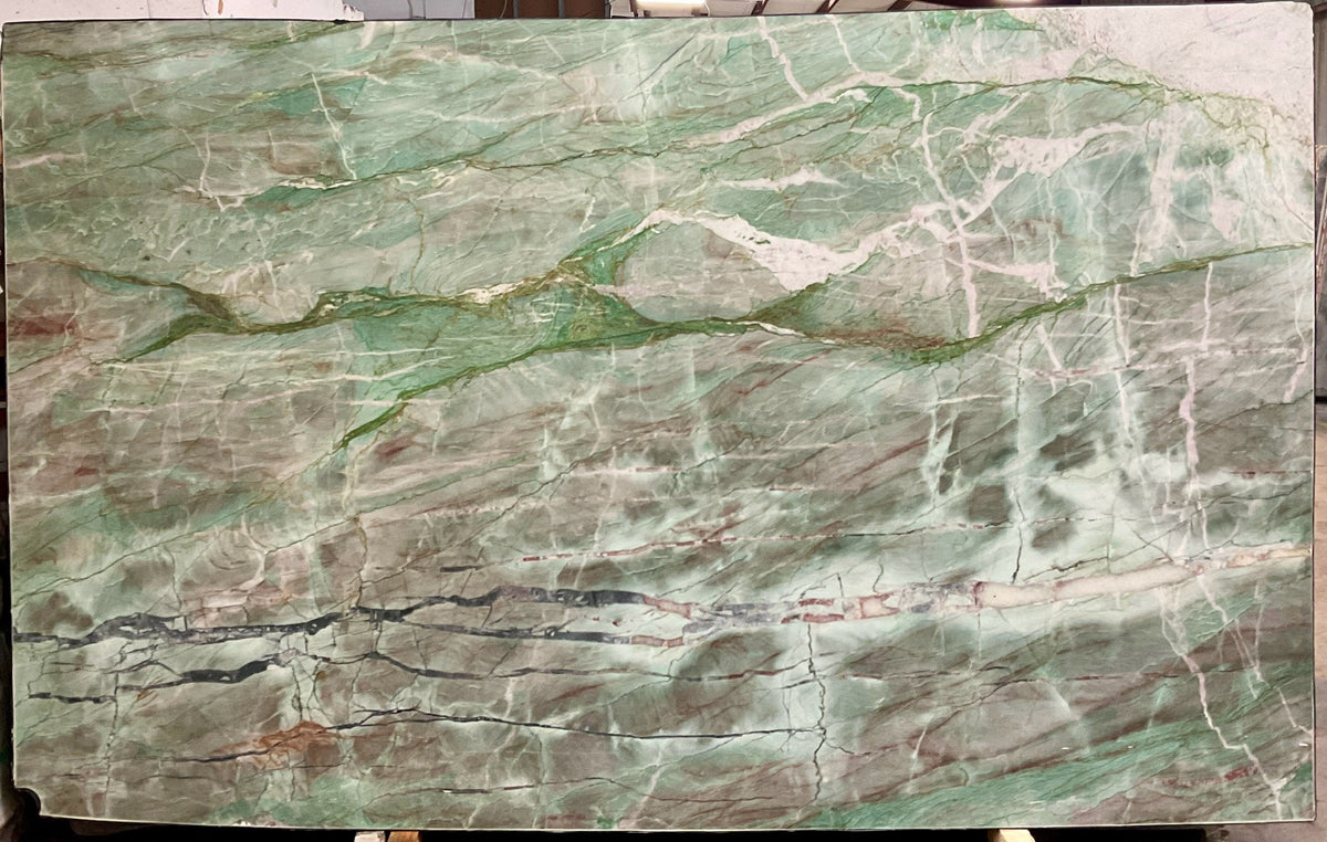 MOLDAVITE Quartzite polished 2cm thick - Slab