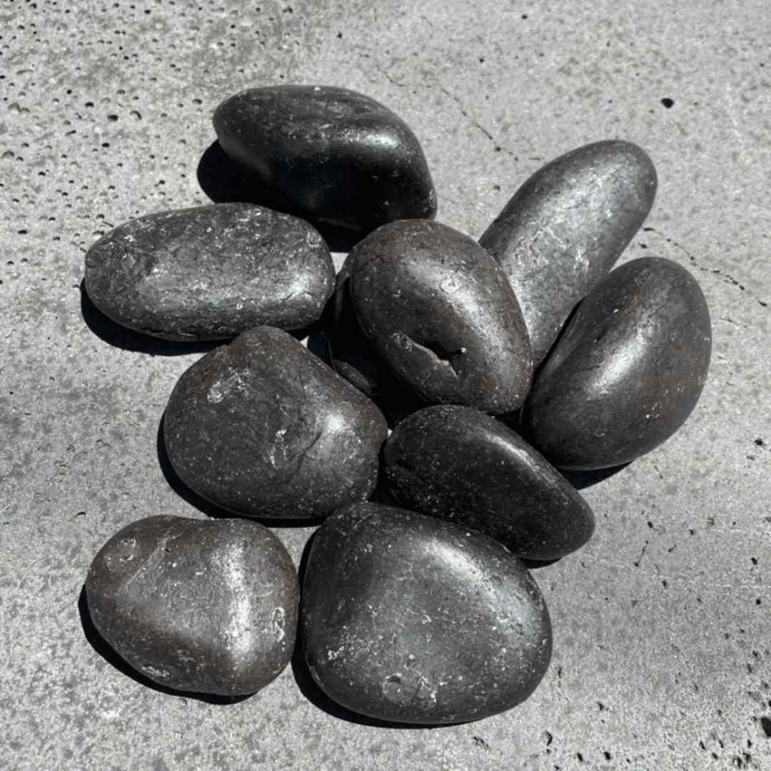 BLACK SAND Natural Tumbled Garden Pebbles - Havai'iano