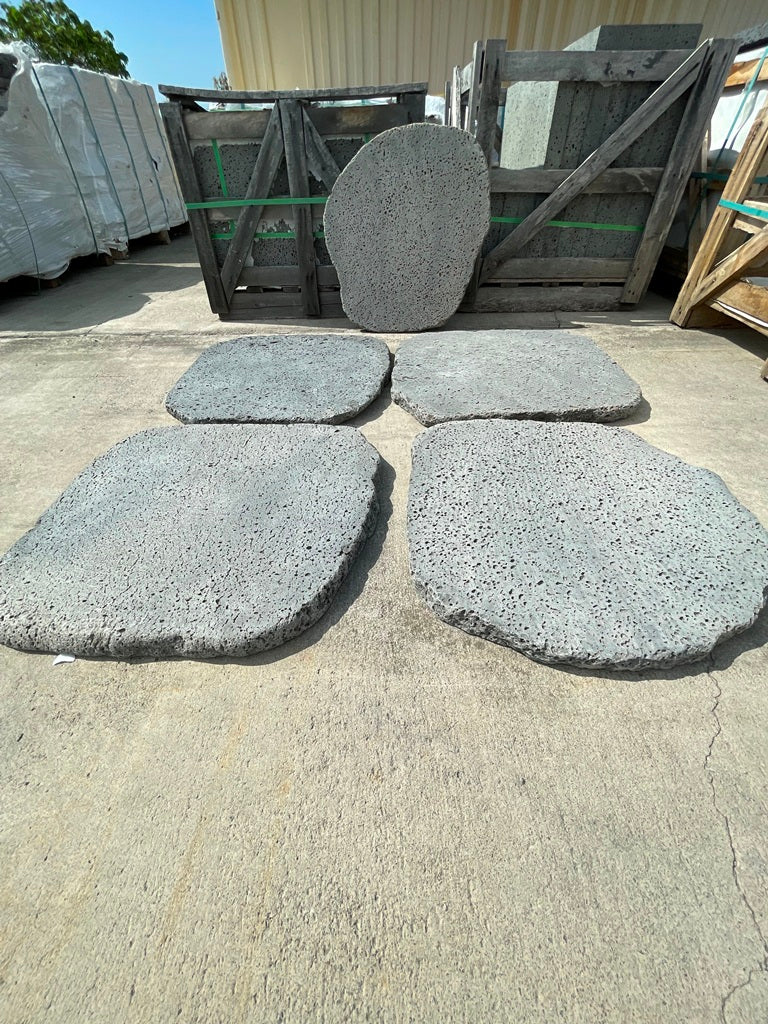 PUKA LAVA GREY - ROUND RANDOM EDGE, Basalt tumbled - 24" diameter & up 1 1/2" Paver (4 SF/PC)
