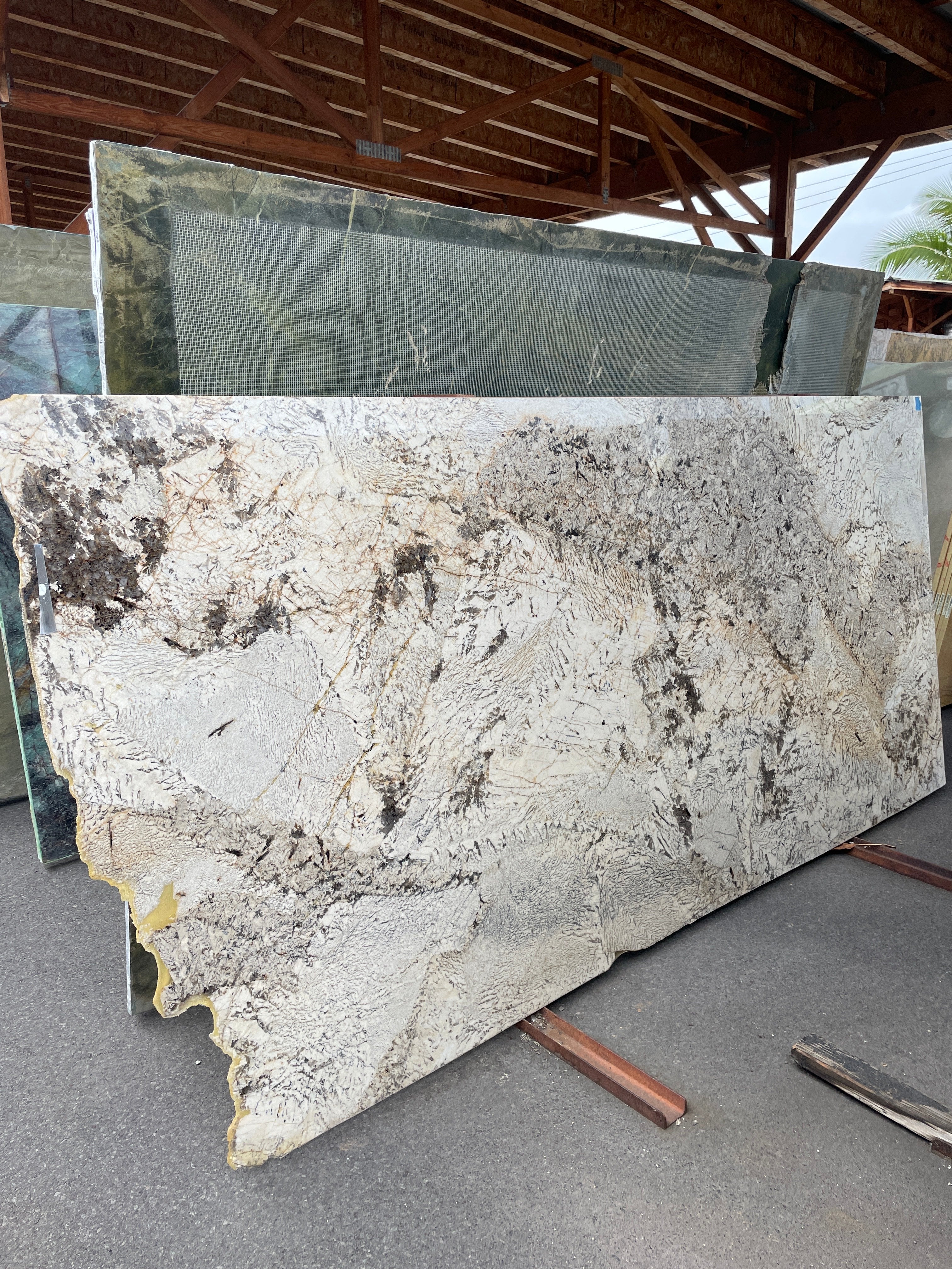 ALPINUS Granite polished 2cm thick - Slab